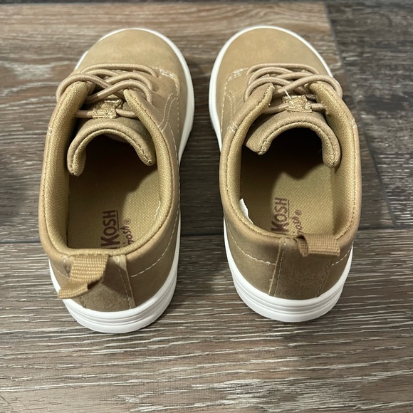 Brand New- in box Osh Kosh toddler boy dress shoes size 7 - Picture 2 of 6